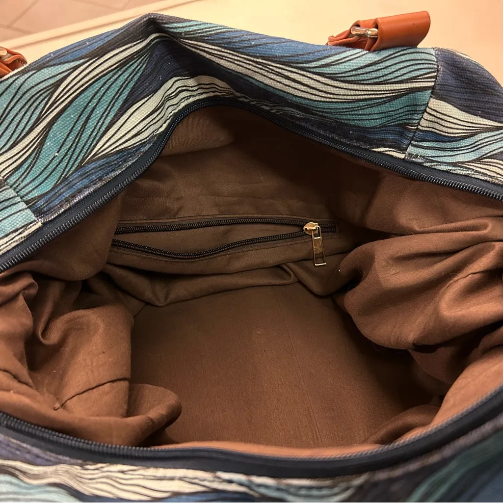 Bag Elegant Wave Pattern Shoulder Bag - Image 3