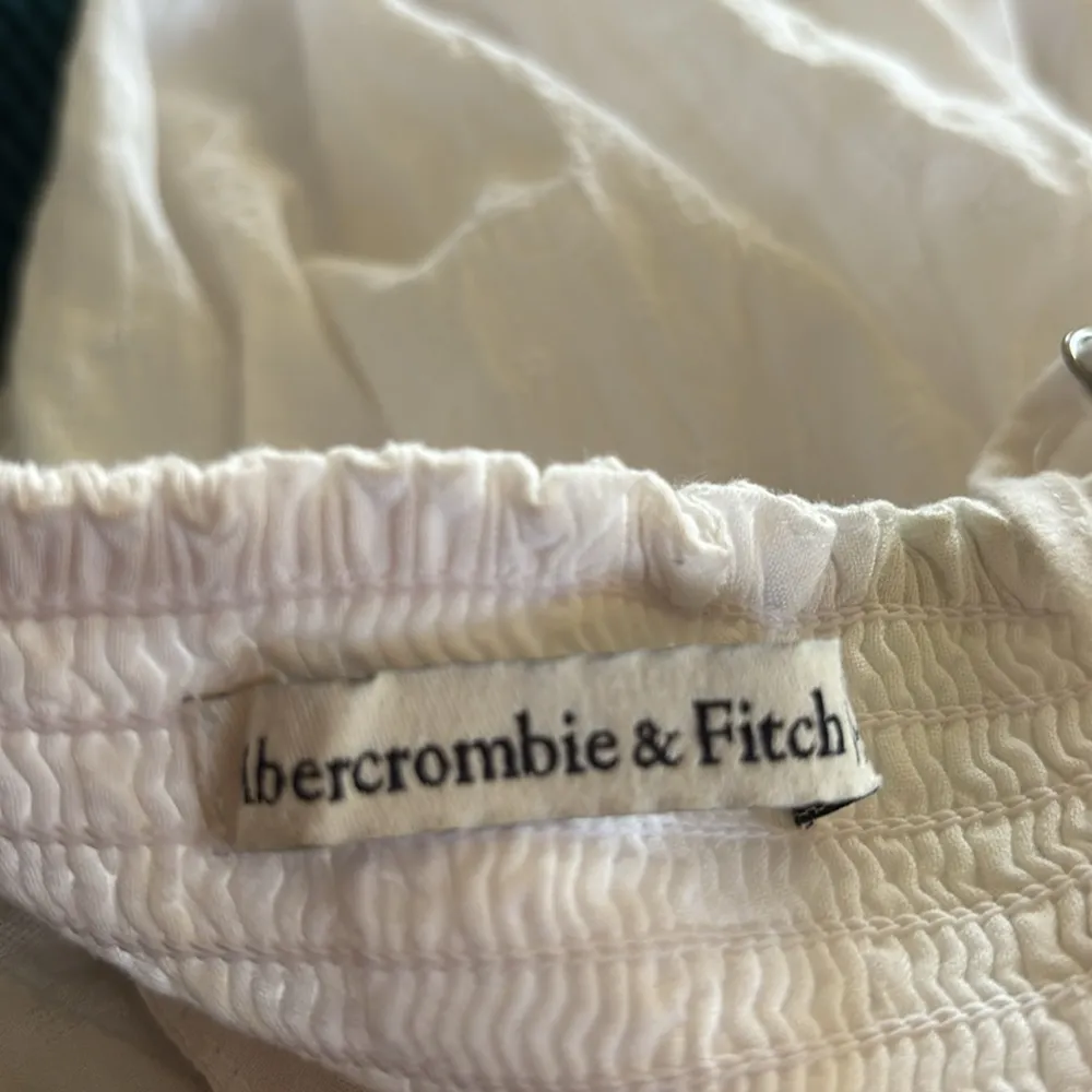 Abercrombie & Fitch White Babydoll Smocked Dress S Ruffle Hem Romantic Coquette - Image 6