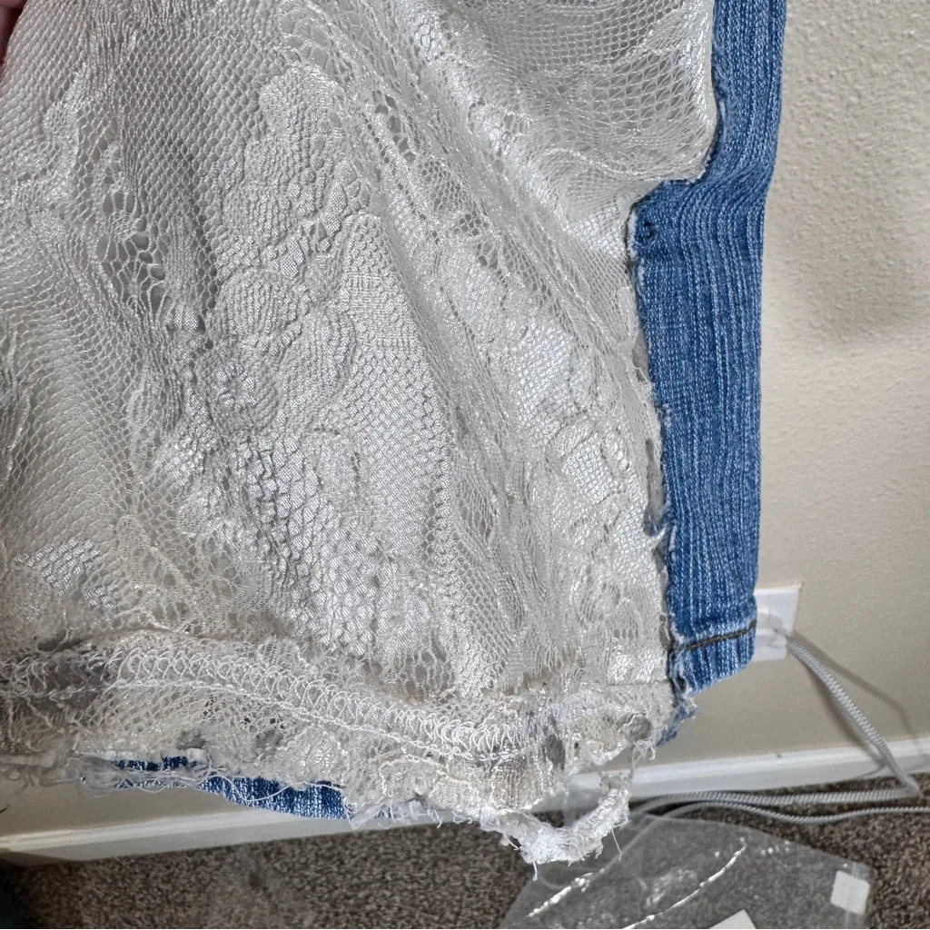 Brandy Melville John Galt Blue Y2K Jeans Juniors 5 Flare Leg Lace Insert Bratz - Image 4