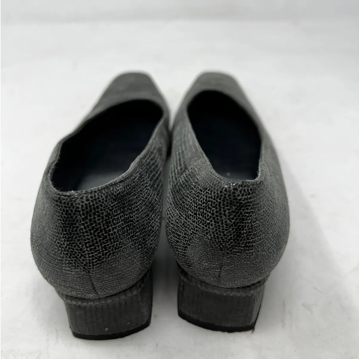 Stuart Weitzman Pump Women's Closed Toe Heels Shoes‎ Faux Leather Black Size 6W - Image 6