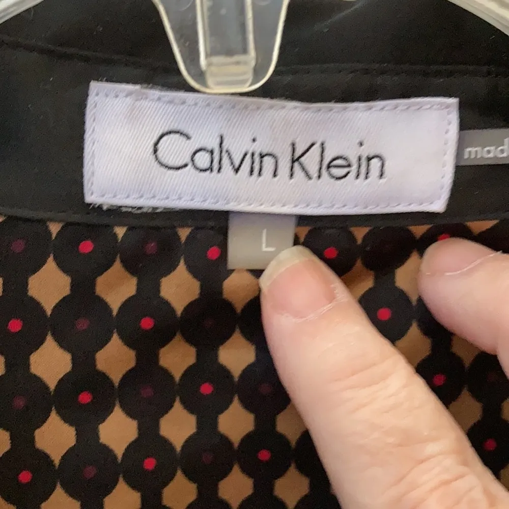 FINAL MARKDOWN LADIES Calvin Klein blouse large - Image 4