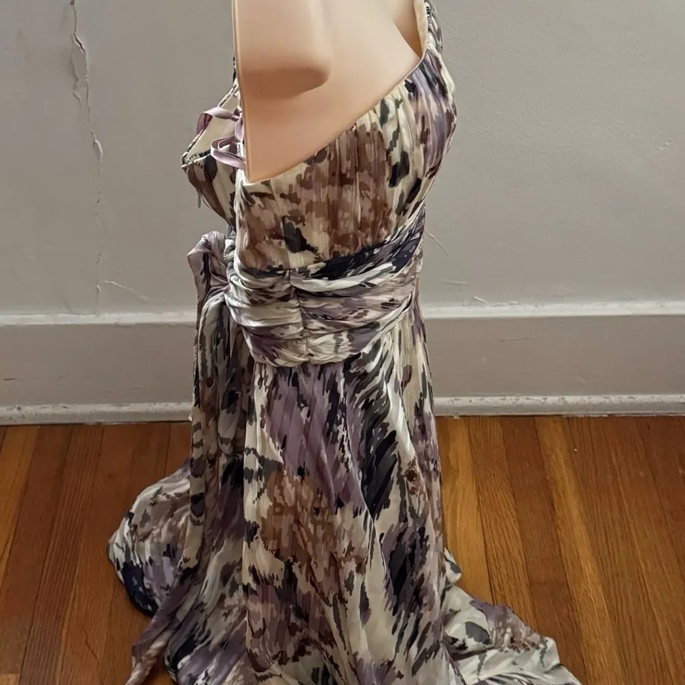 BCBG Maxazria 100% silk floral strapless fit & flare mini dress, size 4 party - Image 5