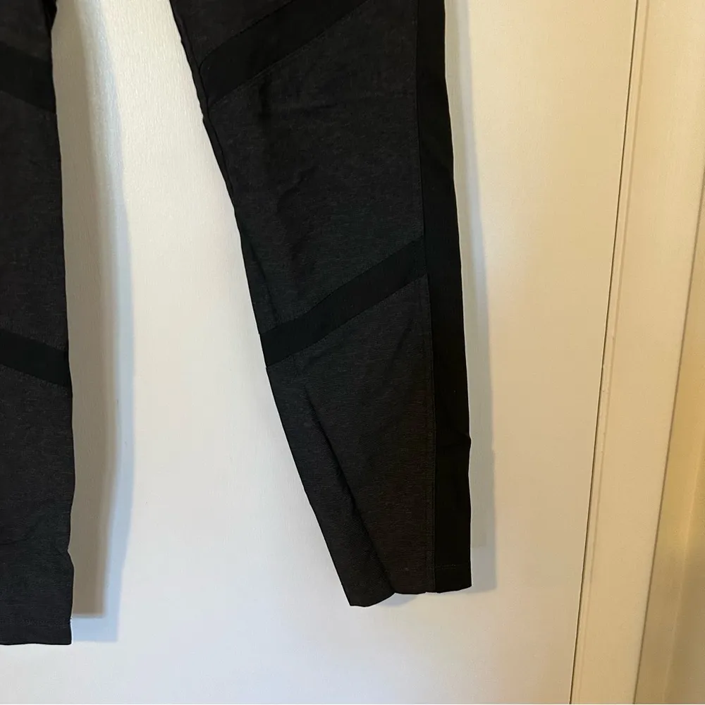 Kuhl Women’s Weekendr Tight Size Large Active Slim Leg - Image 6