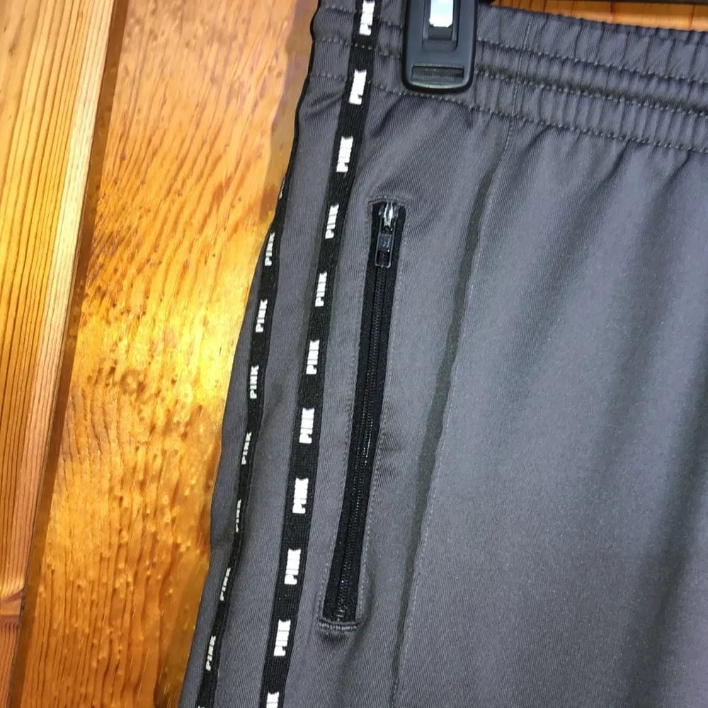 PINK active wear jogger pants sweatpants size medium gray/white workout sports - Image 3