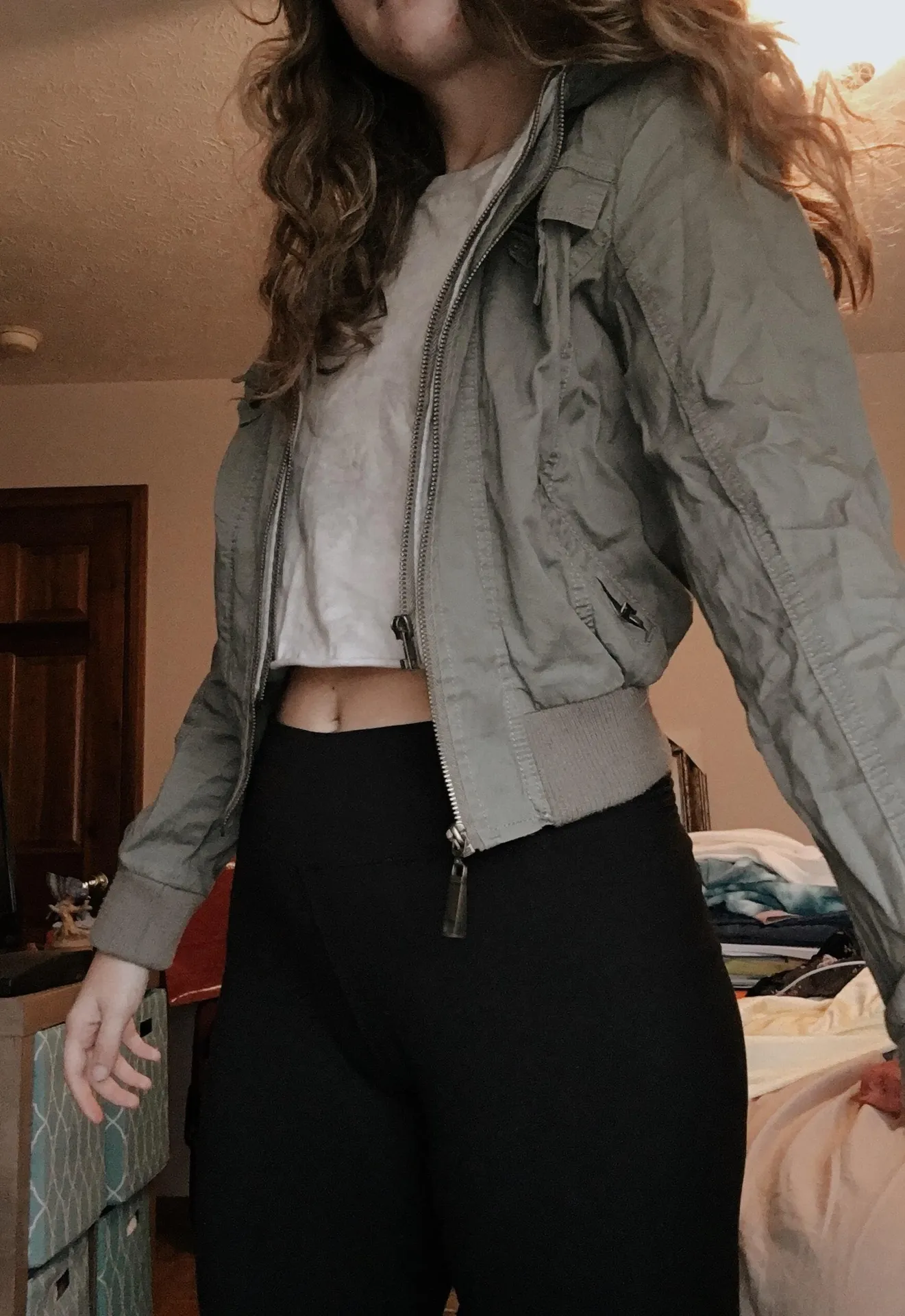 Cropped Army Green Jacket - Image 2