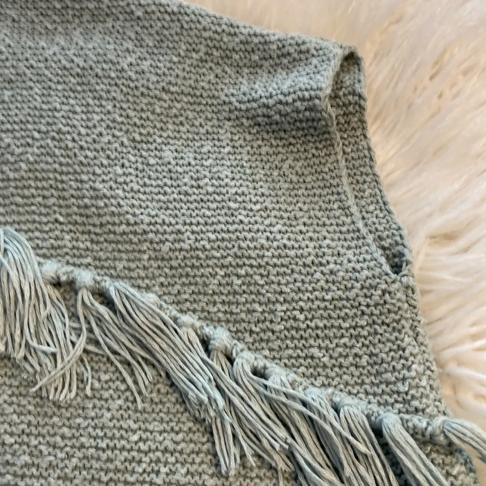 World Market Sweater size S length 21” bust 56” color green - Image 11