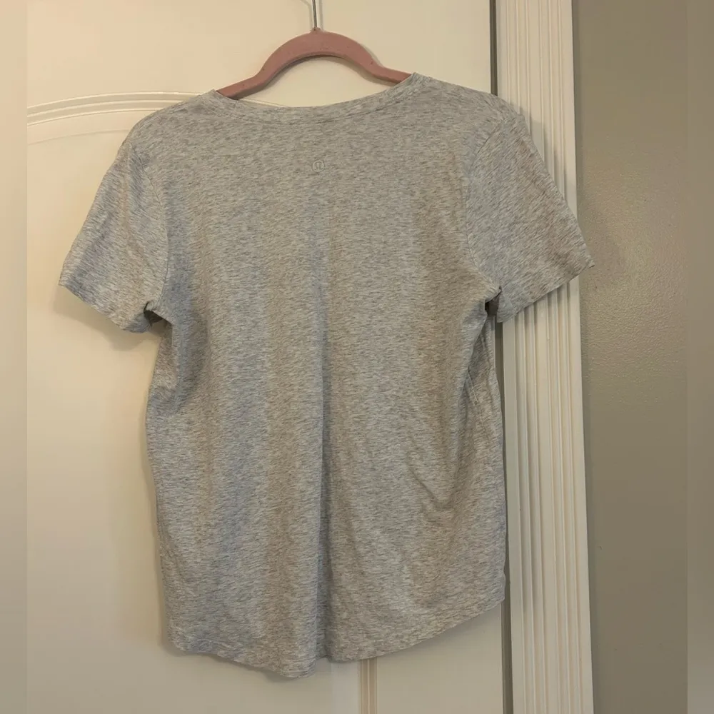 Lululemon Love Tshirt Gray Size 6 - Image 2