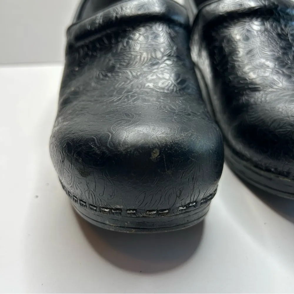 Dansko embossed Black Leather clogs shoes 40 - Image 12