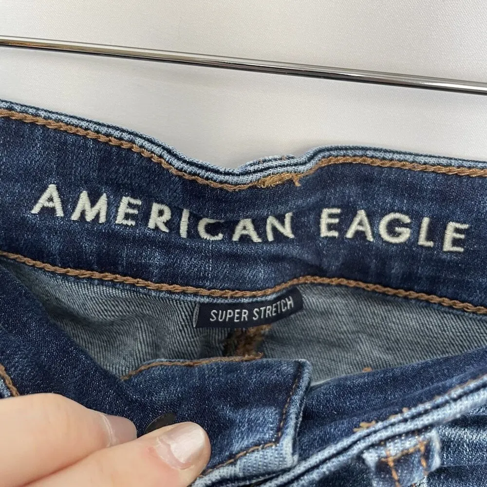 American Eagle Super Stretch Midi Denim Shorts Size 6 casual summer pants blue - Image 4