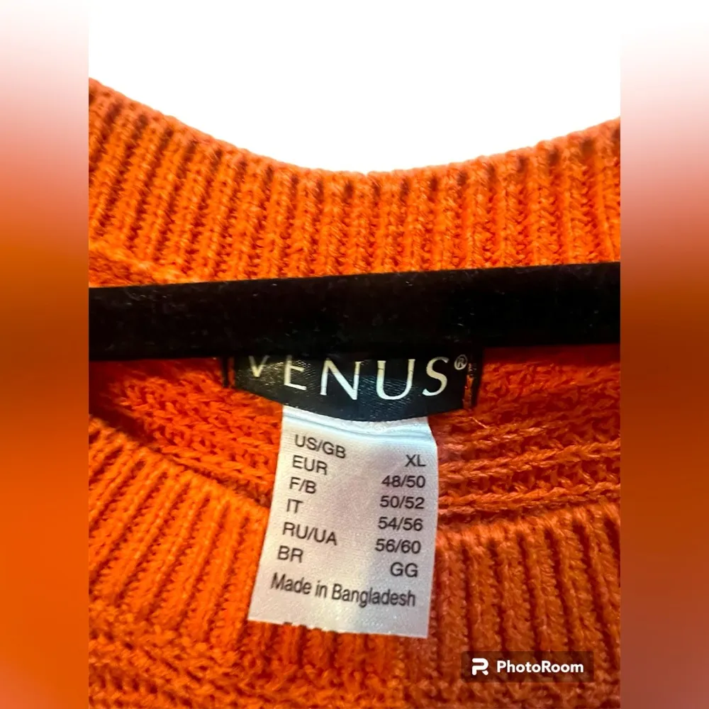 NWOT Venus orange button back detail sweater with dolman sleeves. - Image 4
