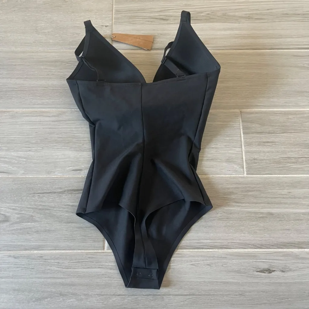 NWT SKIMS ULTIMATE BODY PUSH-UP THONG BODYSUIT SMALL - Image 3