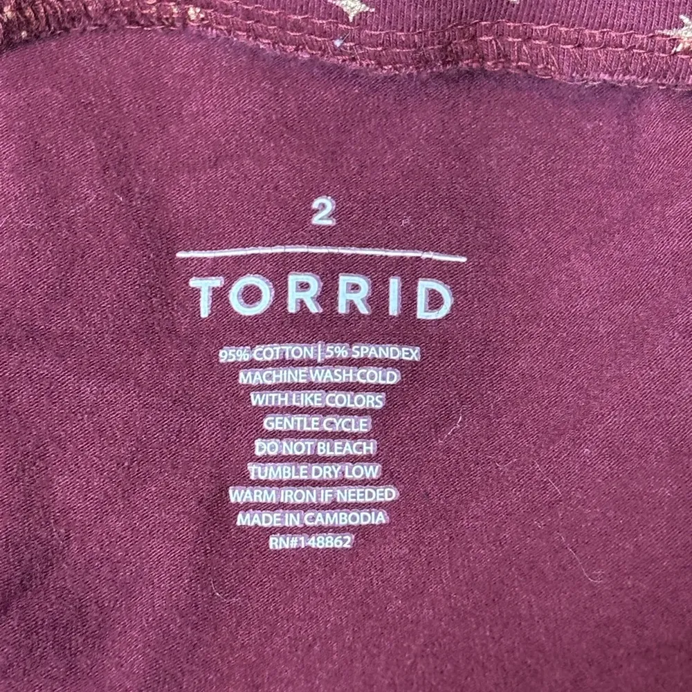 Torrid Gold Foil Star Sugar Skull Zinfandel Crop Leggings size 2x - Image 3