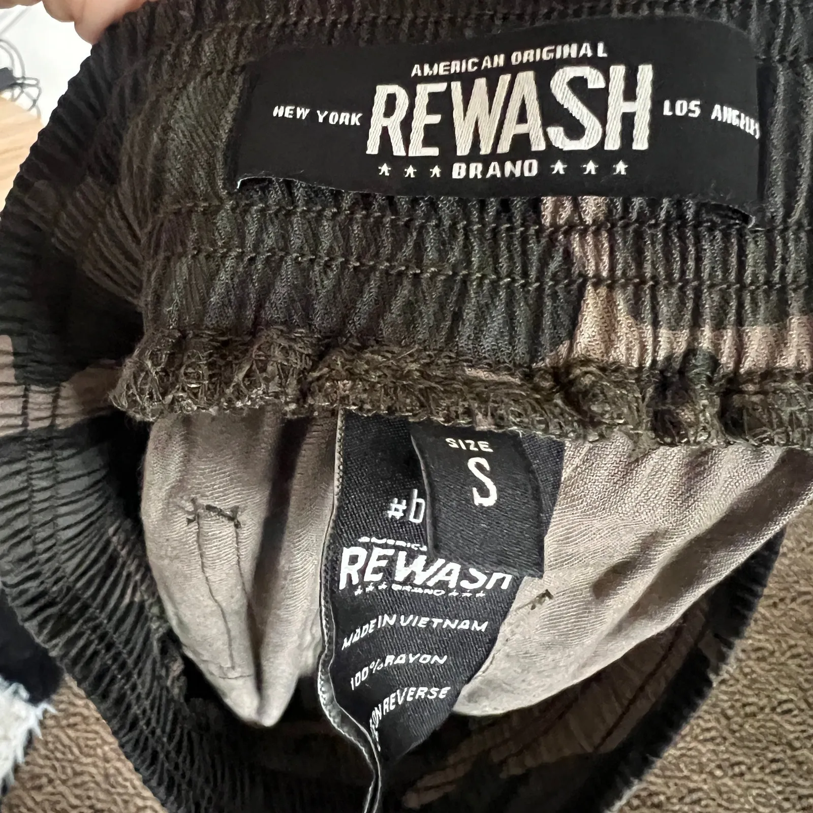 American‎ Original Rewash Camo Pants, Y2K Streetwear Grunge Skater NWT Small - Image 3