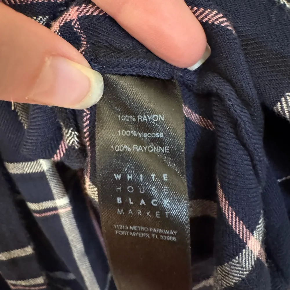 White House Black Market | Blue plaid button up shirt, Size 6 - Image 3