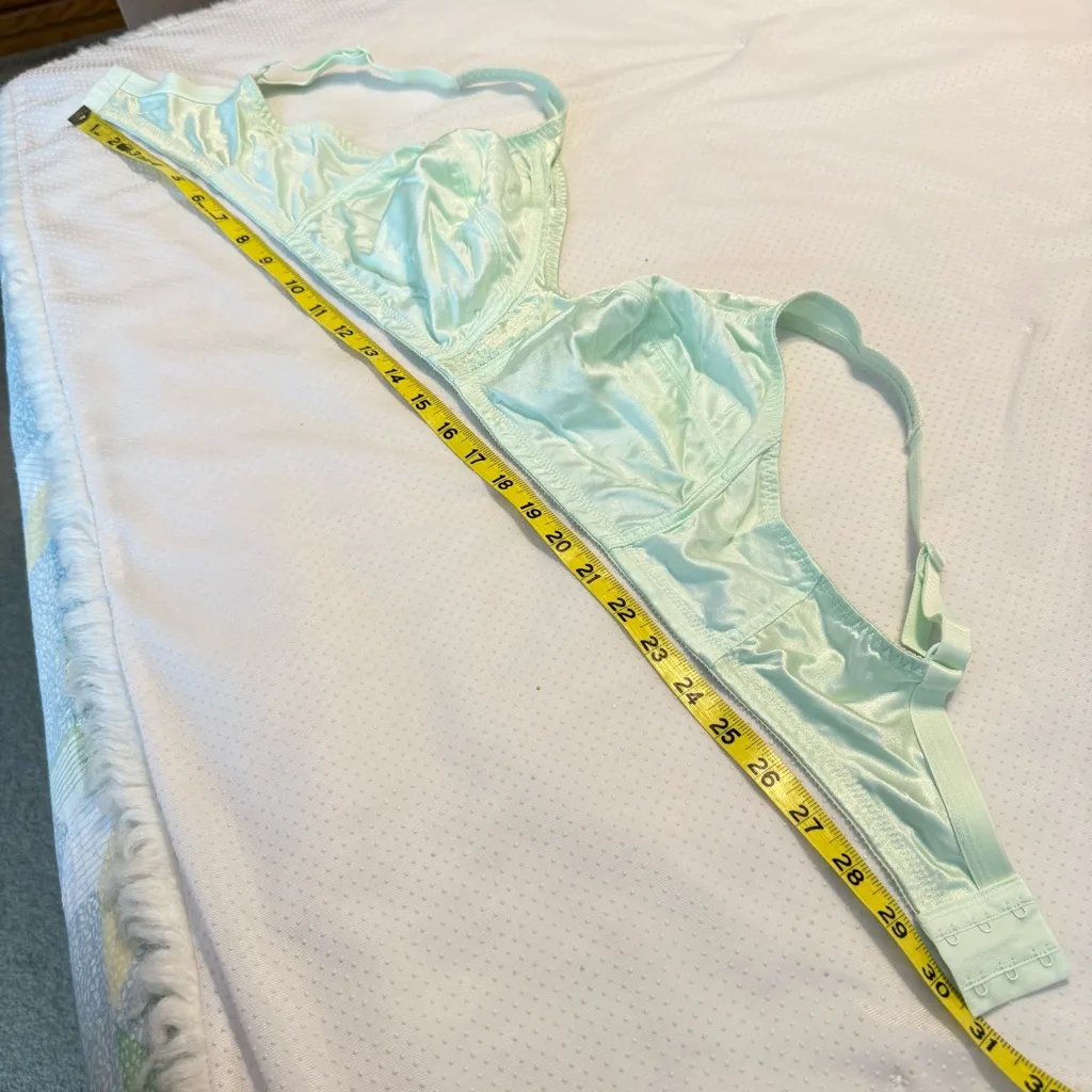 Vintage Mint Green Bra Size 42C No padding or underwire - Image 6