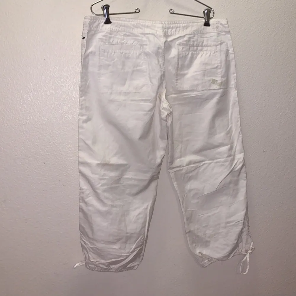 O’Neill white cotton nylon cargo capri pants - Image 5