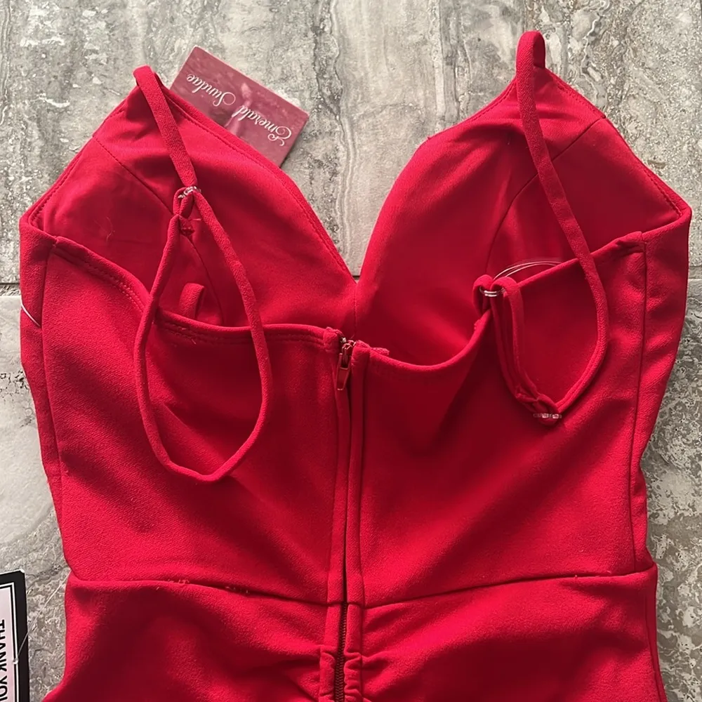 Emerald Sundae Ruched Side-Slit Slim Gown in Red, Size XS NEW w/Tag - Image 5