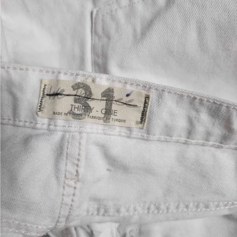 Free People Women's Maggie Mid-Rise Straight-Leg Jeans Size 31. B19 - Image 8