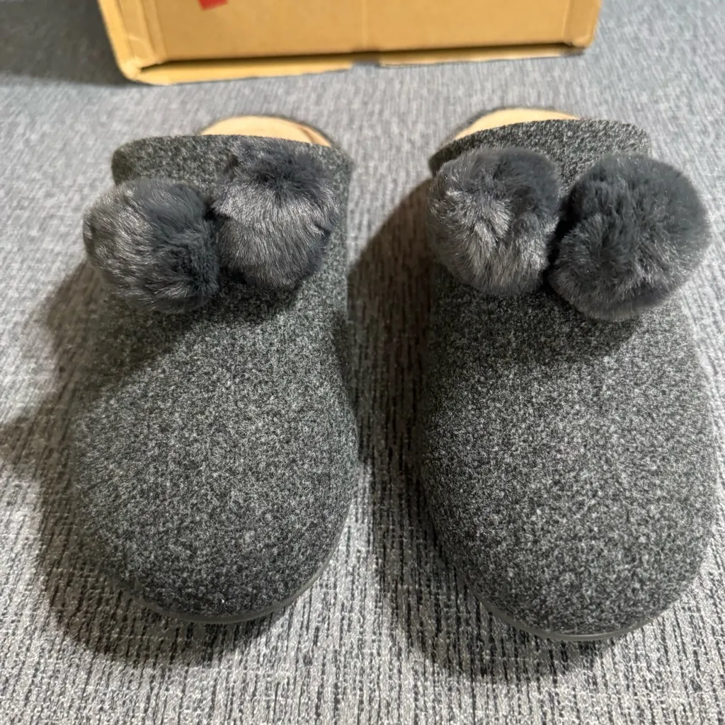 Fit Flop Women’s Chrissie Pom Pom Slippers - Image 5