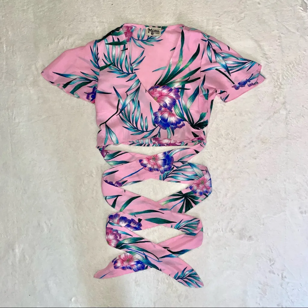 Show Me Your Mumu Wilson Tie Top in Maui Wowi!
Size XS! - Image 5