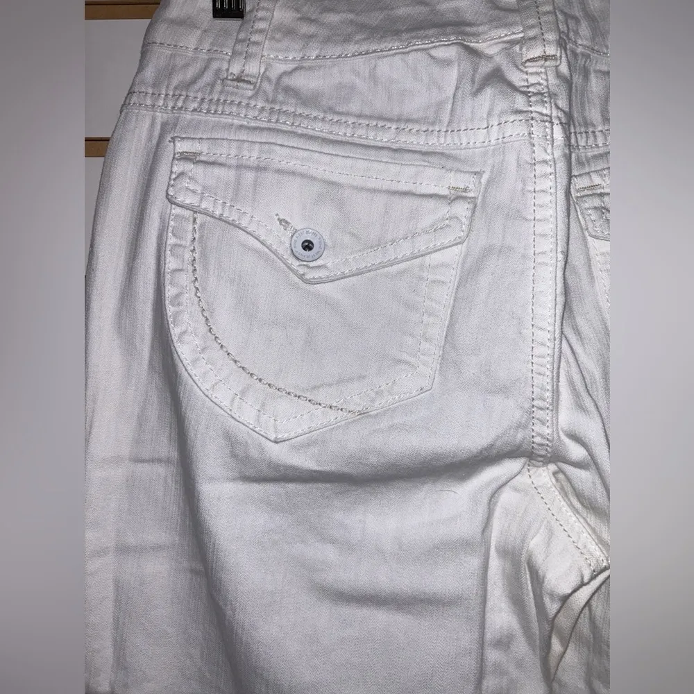 Nine West Bleecker Fit Bootcut White Jeans - Size 8 - Image 3