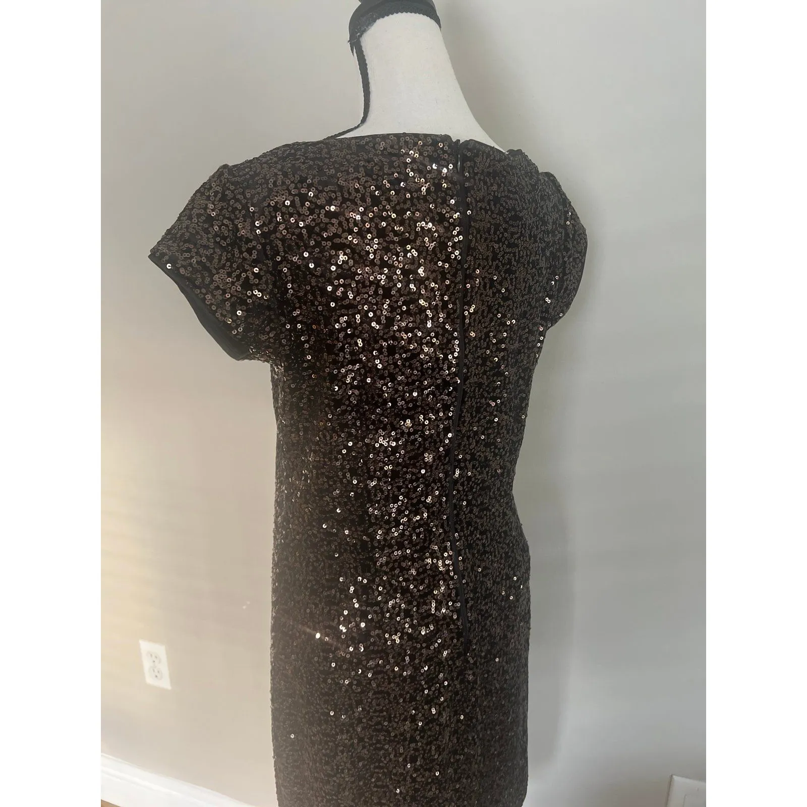 Eliza J Dress Women’s 6 Black Gold Sheath Mini Velvet Sequins Cap Sleeves - Image 5