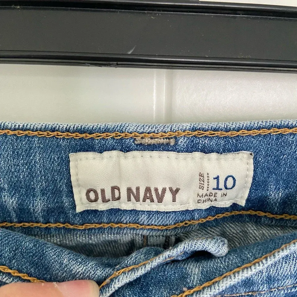 EUC | Bill Blass women’s medium wash stretch bootcut jeans — size 6 petite - Image 2