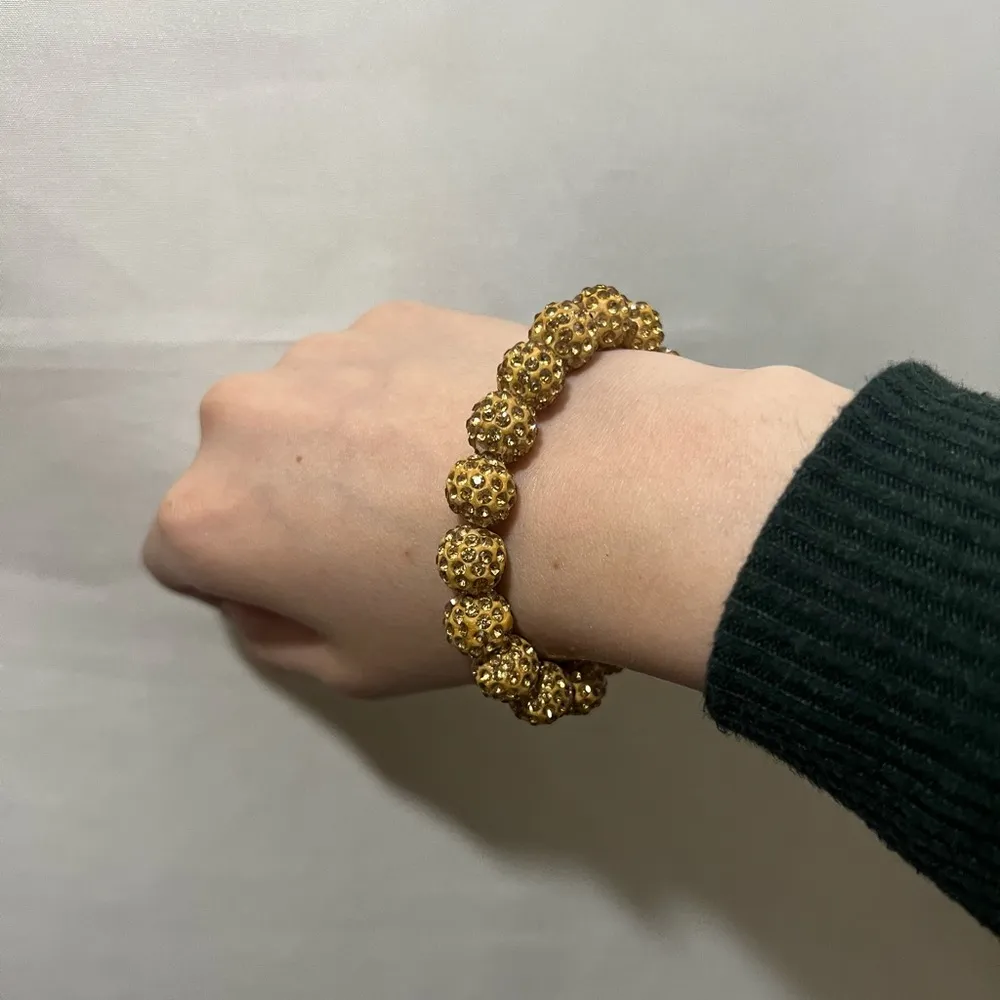 Elegant Gold Beaded Bracelet - Image 2