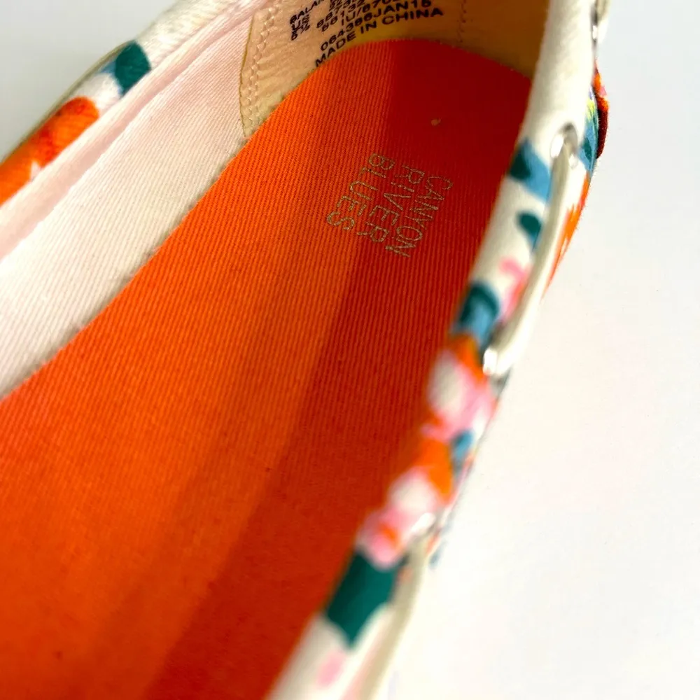 Canyon River Blue Womens loafer boat shoes floral white Sz 5.5 - Image 5