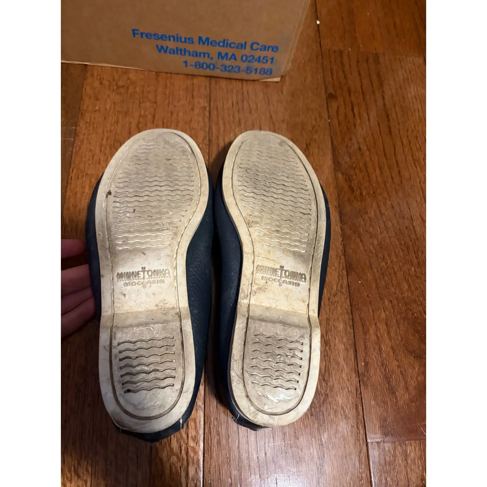 Minnetonka Moccasins Navy Blue Beaded Thunderbird Women's Size 6.5 - Image 7