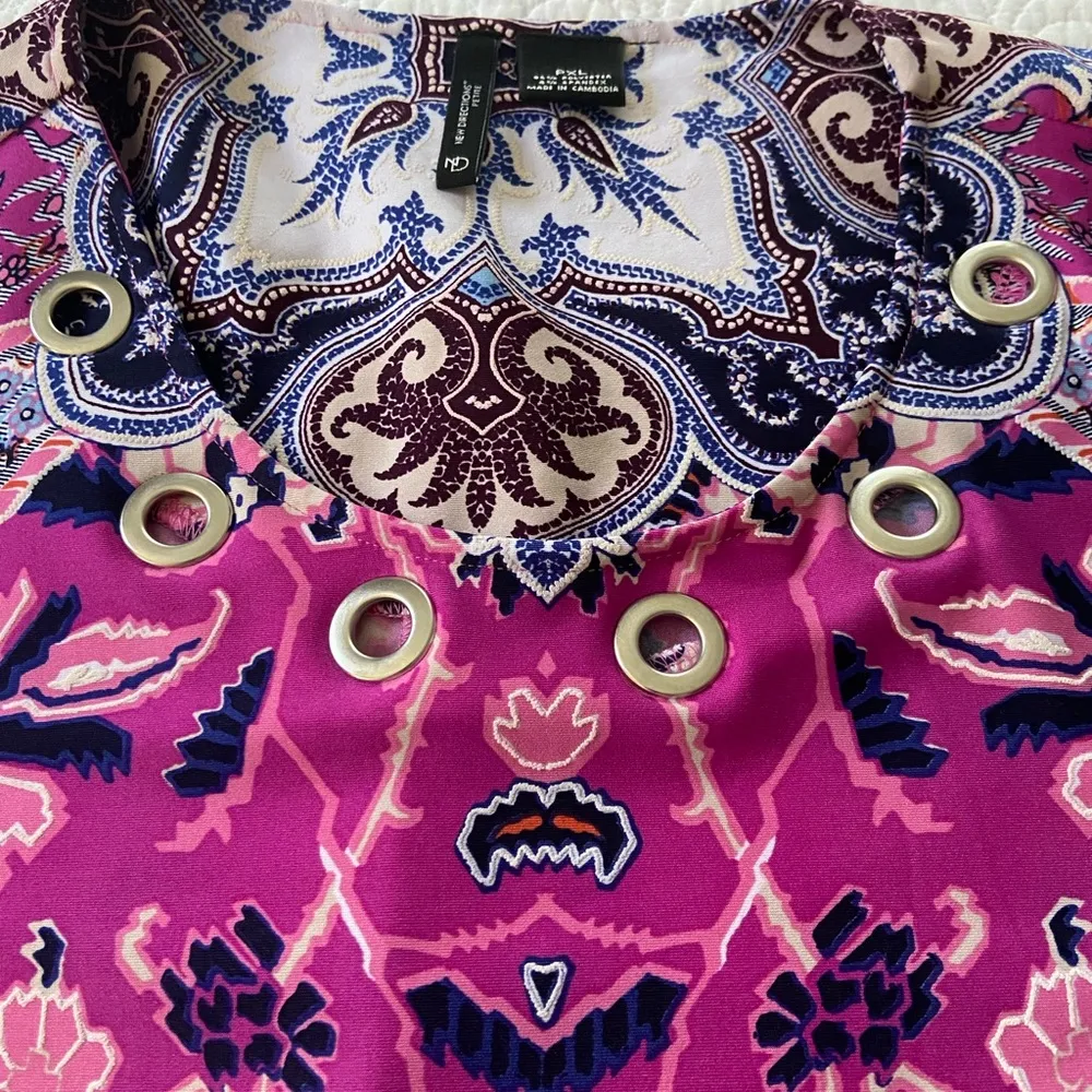 New Directions Boho Chic Top, Art to Wear Bright Pink, Blue and White Size PXL - Image 6