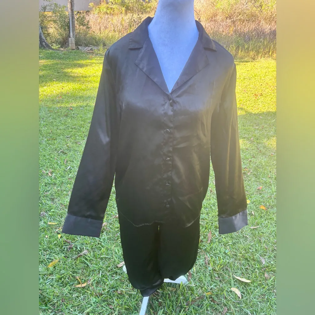 Ivy & Annabell Intimates Black Satin Pajama Set Women’s Size S Top/Bottom Set - Image 5