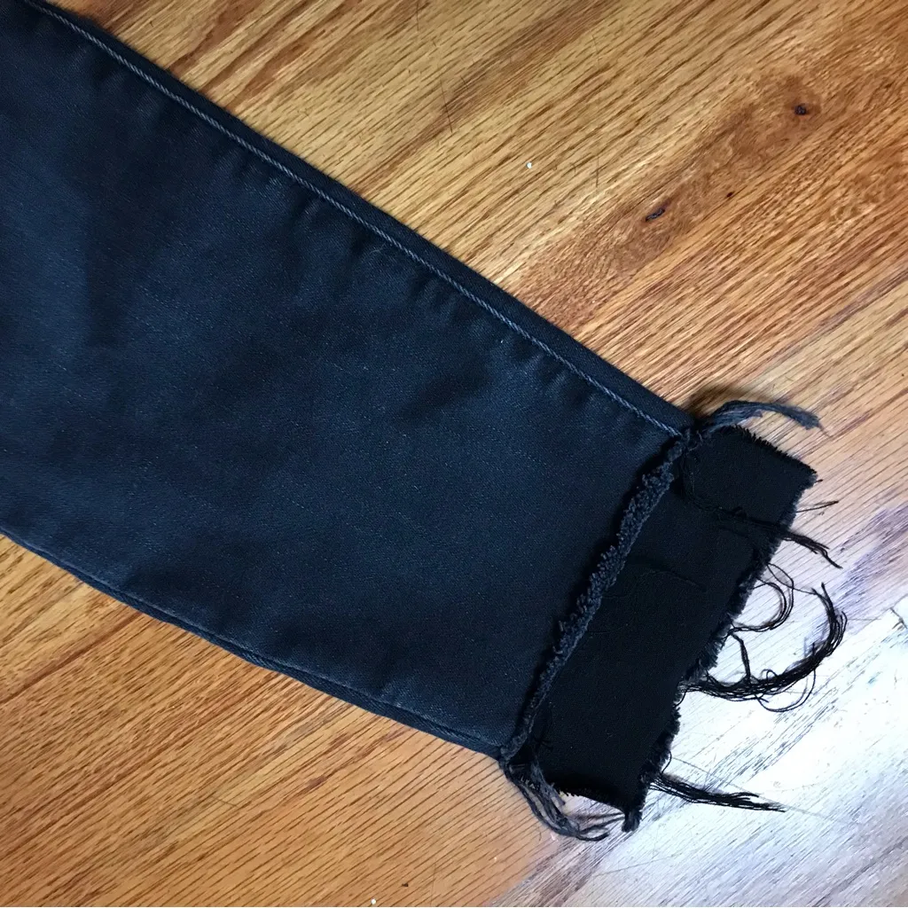 Good American Step Hem Jeans - Image 8