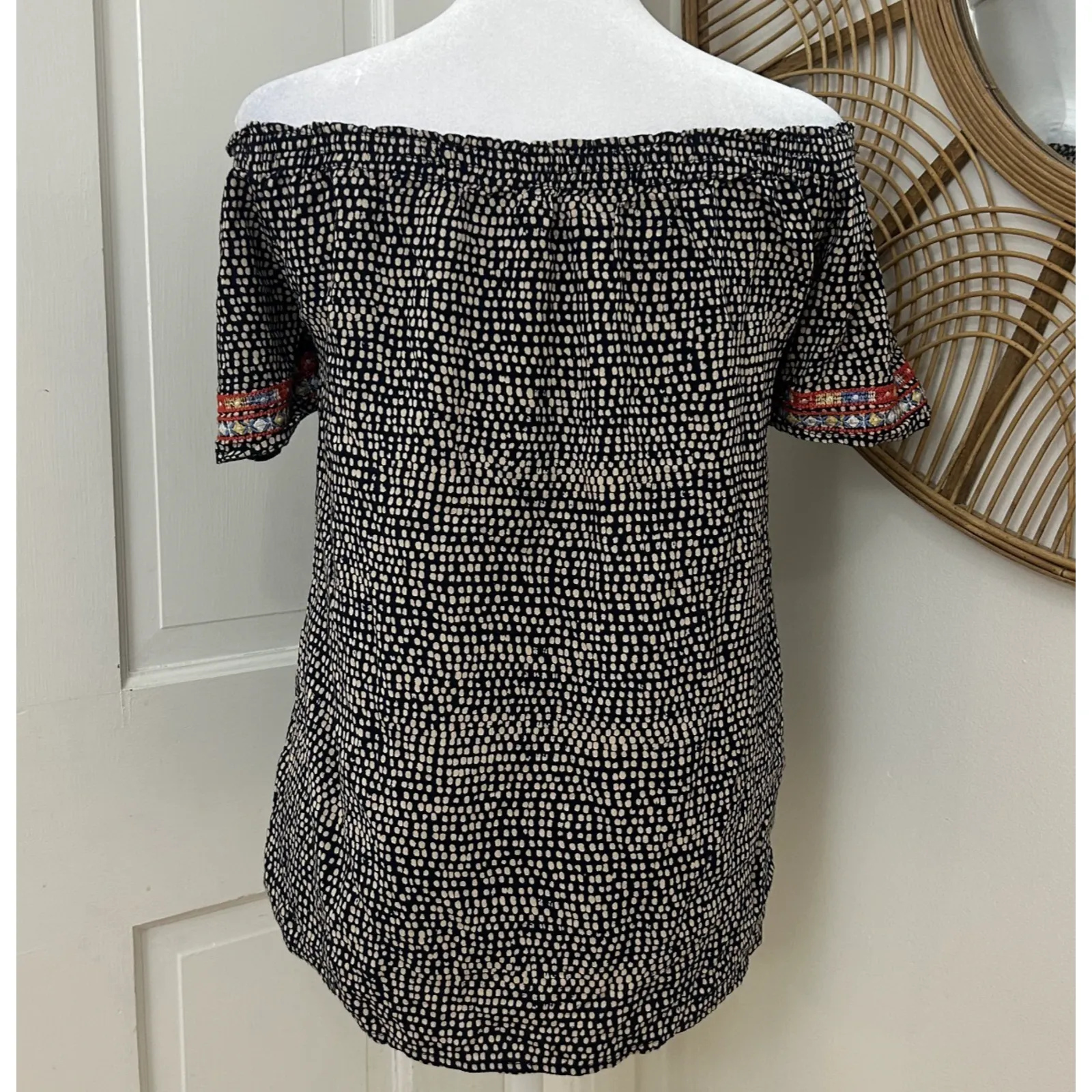 THML Black Tan Embroidered‎ Boho Flowy Peasant Top Festival Ethnic Blouse Sz L - Image 2