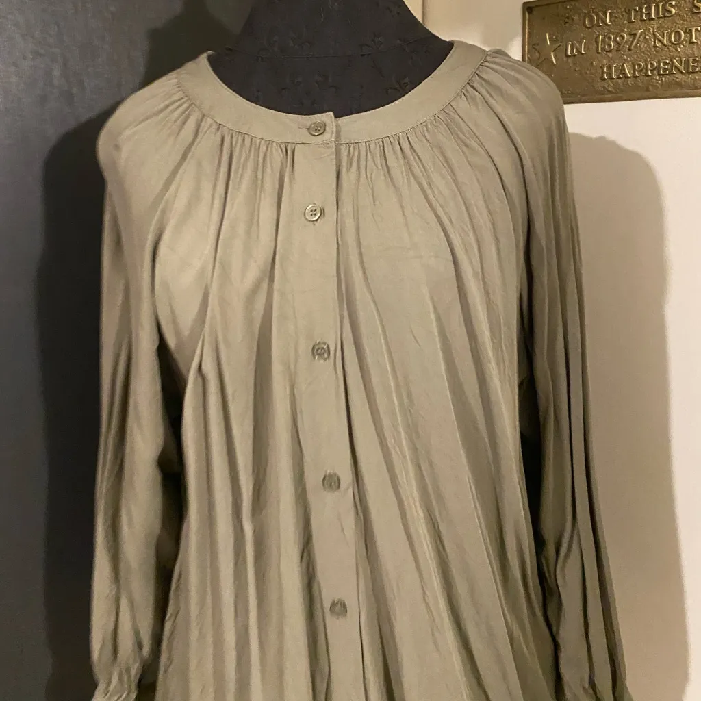 💜 ASOS Olive Green Button Front Blouse with Matching Tie Belt - Image 2