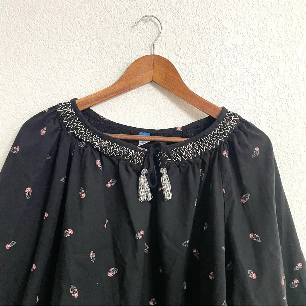 Old Navy Womens Shirt Black Floral Embroidered Poet Puff Sleeve Size Large - Image 3