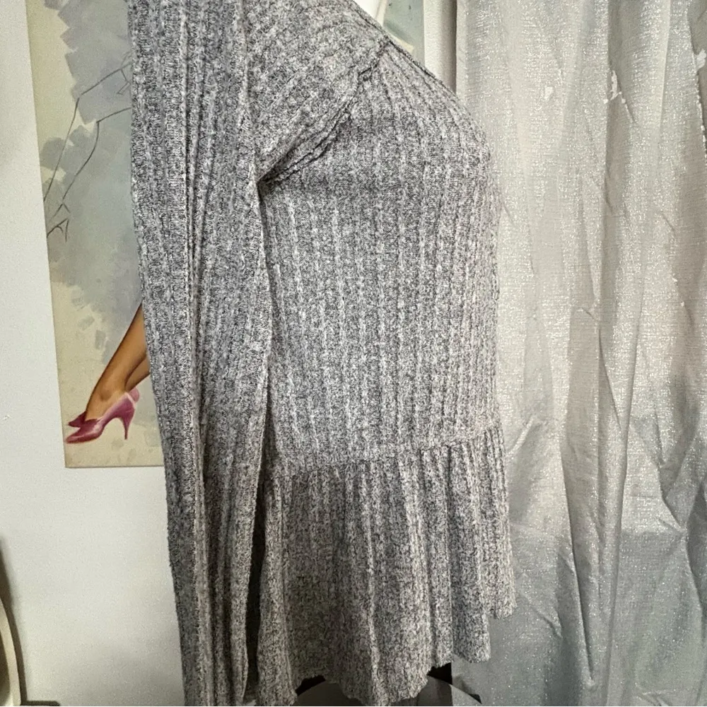 Mossimo woman’s long sleeve sweater size XS Gray - Image 12