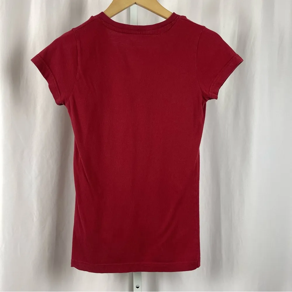 LAT Medium V Neck Washington State Cougars Y2K Graphic Tee Shirt Red - Image 2