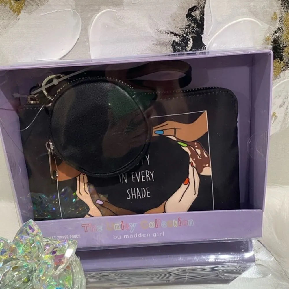 𝅺MADDEN Girl Wristlet & Coin Pouch - Image 3