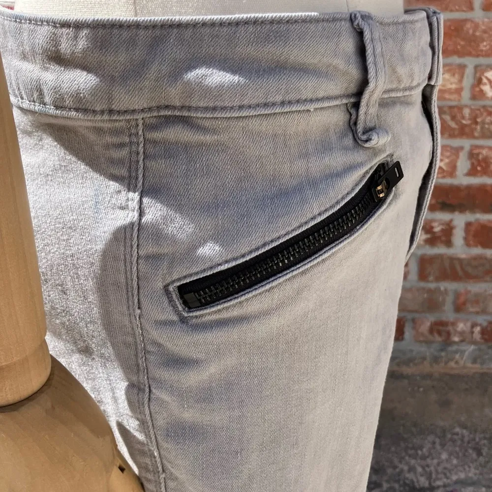 Sanctuary (Anthropologie) sporty light grey jeans w/ accents / 31 / EUC - Image 7