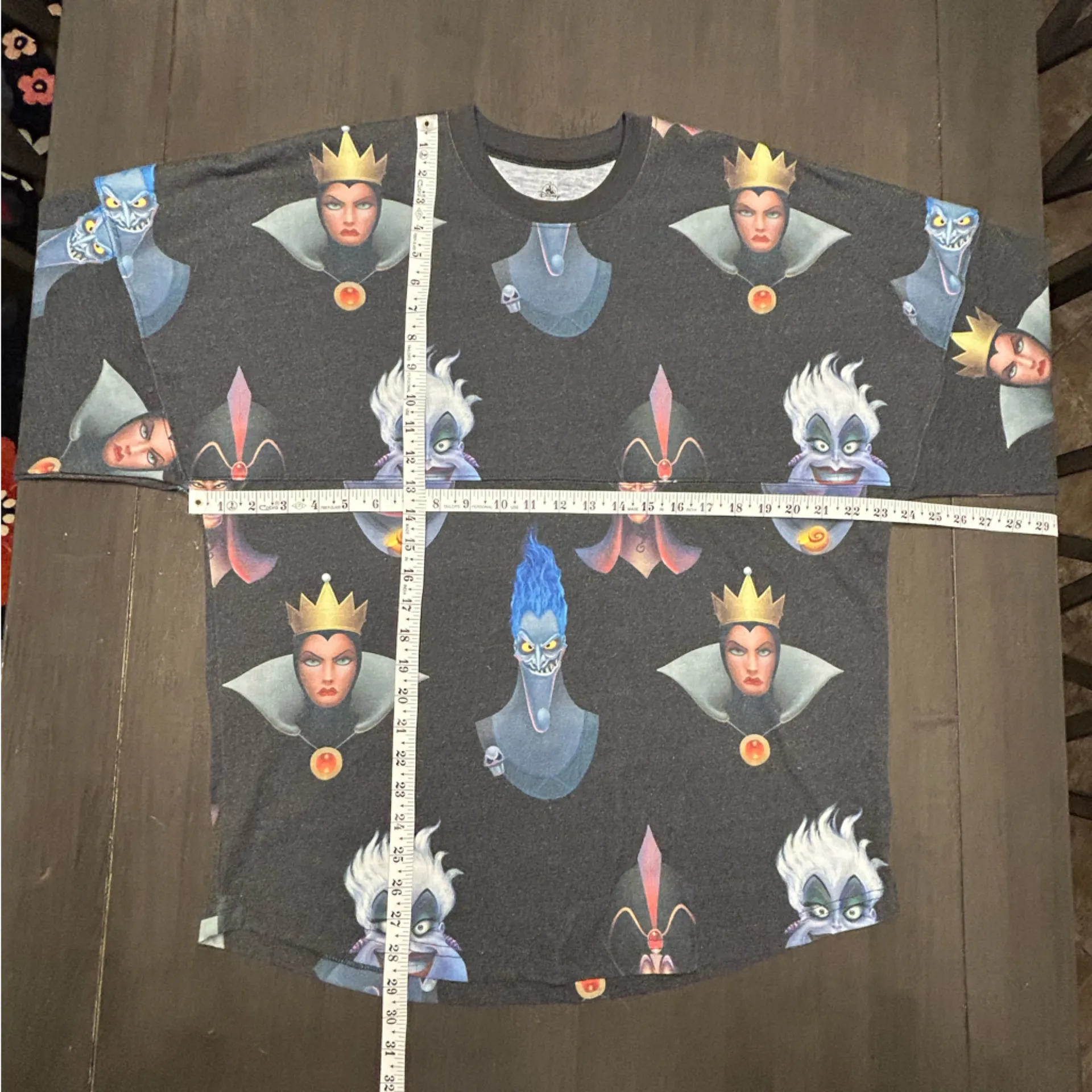 Disney villains spirt jersey up to no good Evil Ursula, Jafar, and Hades NWOT M - Image 9