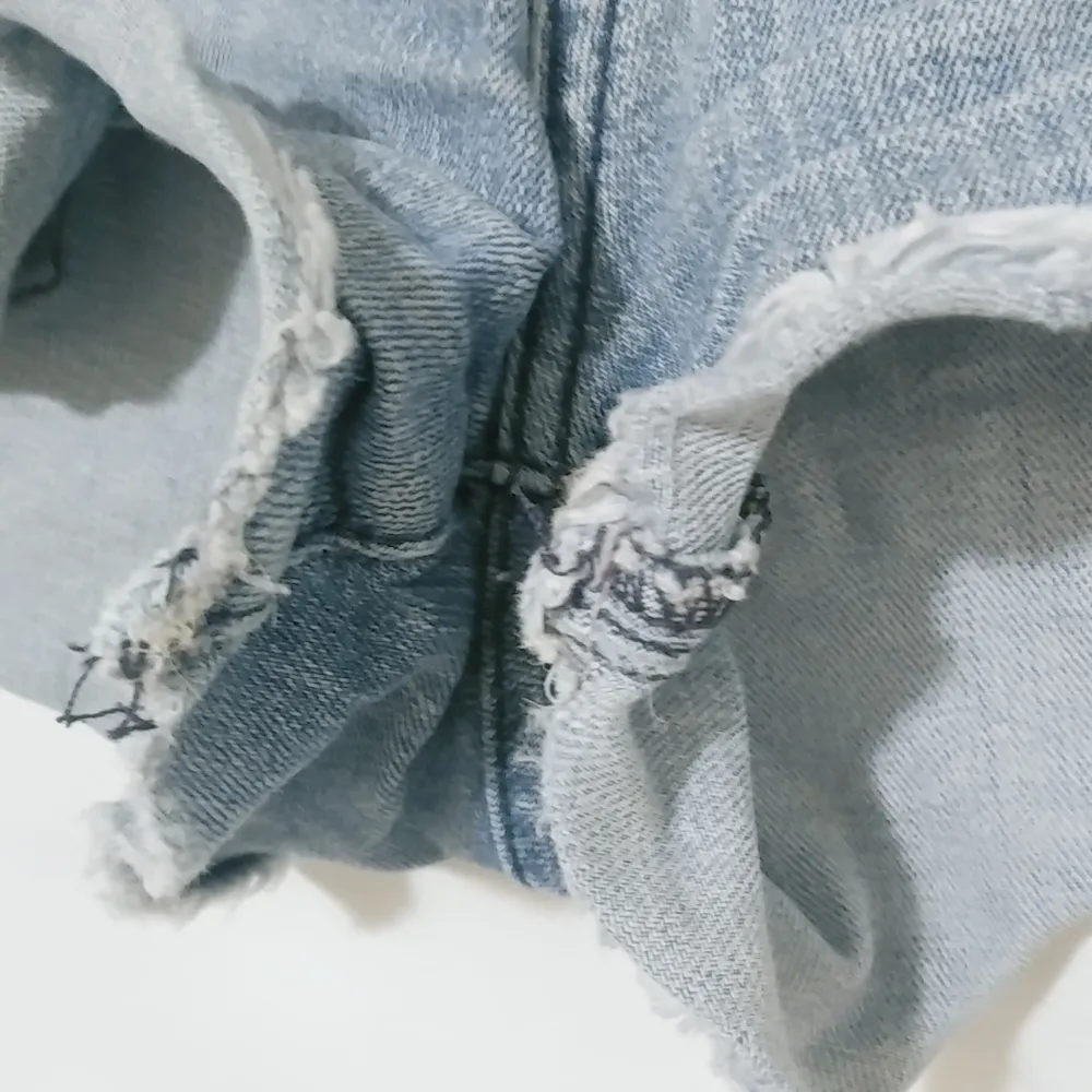 7 For All Mankind 31 Light Wash Jeans Short Shorts - Image 8