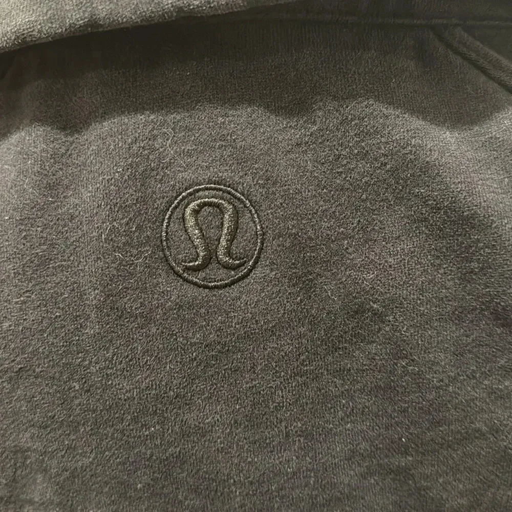 Lululemon black radiant jacket II womens 6 thumbholes full zip - Image 11