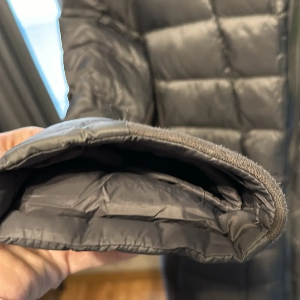 Women Michael Micheal Kors puff jacket​​ Gray Size L - Image 4