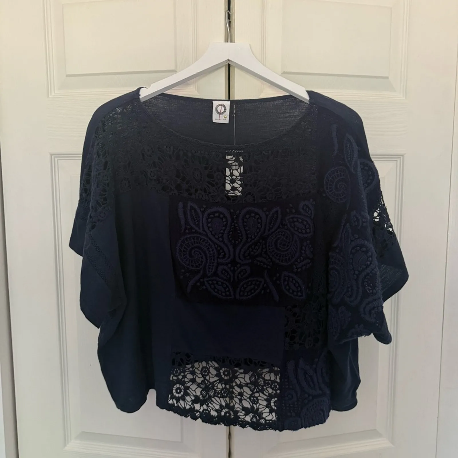 NWT Anthropologie AKEMI+KIN Navy Embroidered Darrie Top Bandana Paisley Boxy Top - Image 4
