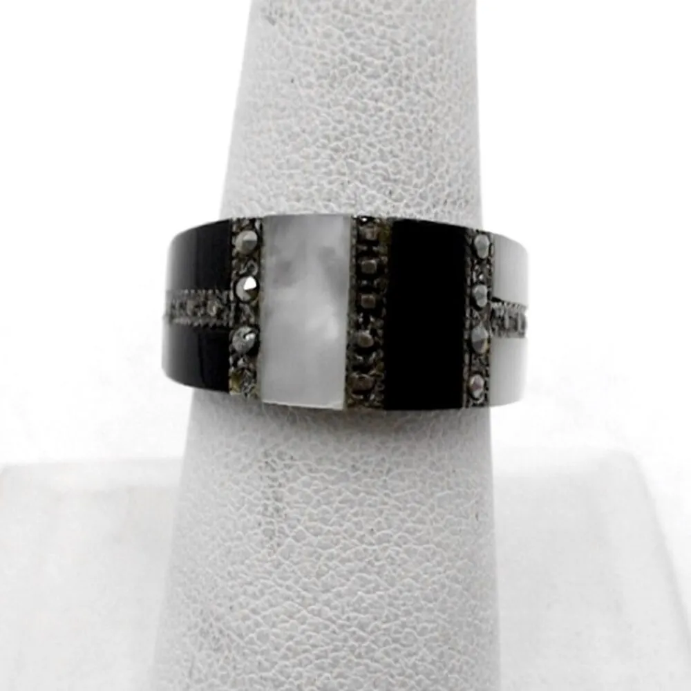 Vintage Mother of Pearl Black Onyx Marcasite Sterling Silver Ring - Image 4