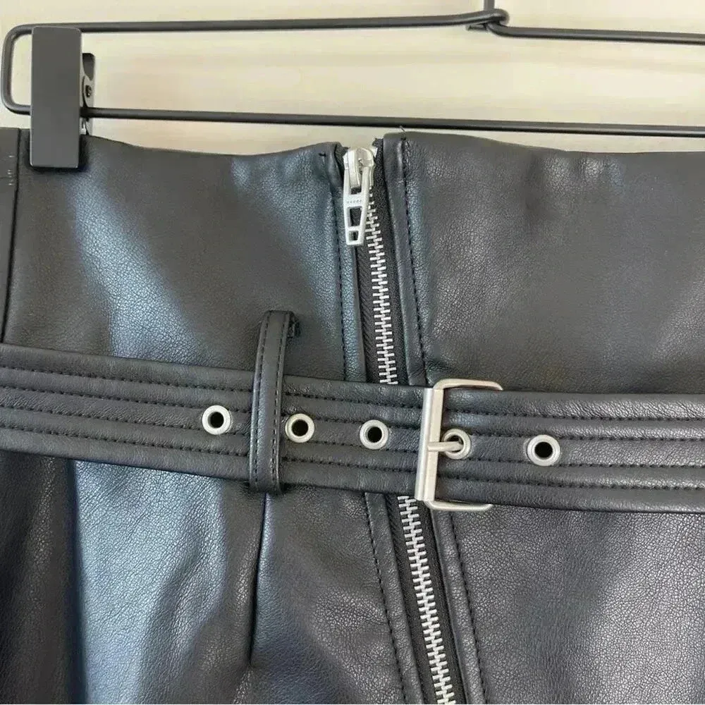 Blank NYC It Takes Two Vegan Leather High Rise Skirt Size 30 - Image 7