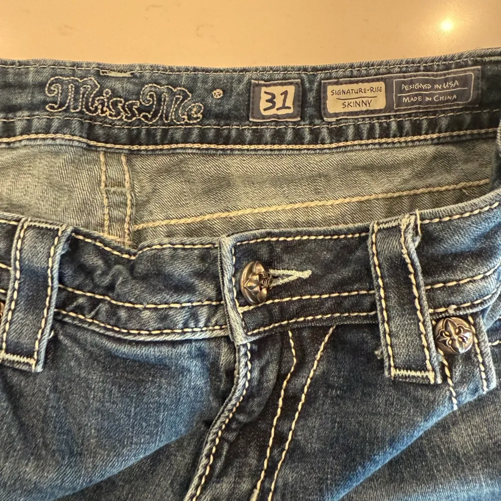MISS ME Denim Size 31 Skinny Jeans Angel Wings
Cross Bradbury Crystal Pockets - Image 10