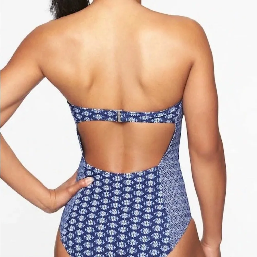Athleta Tangier Keyhole Cutout Small Women's Swimsuit - Image 2