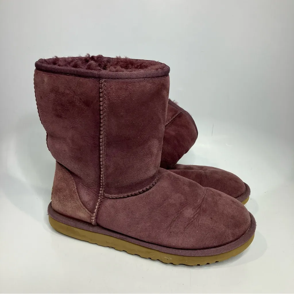 UGG Classic short boots in Aster purple‎ women’s size 8 suede sheepskin Sherpa - Image 2